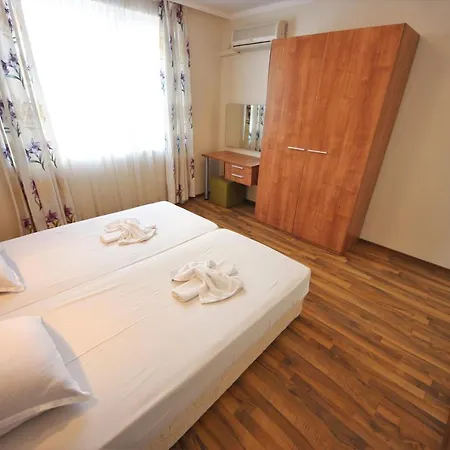 Menada Azzuro Apartments