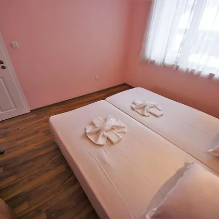 Menada Azzuro Apartments Слънчев бряг